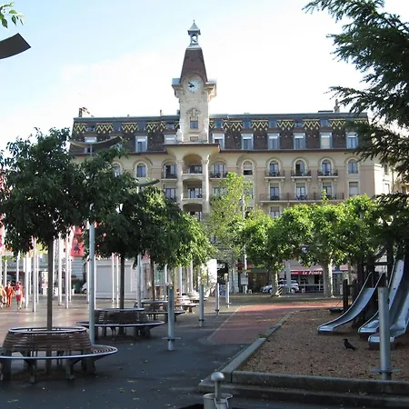 Aulac Hotel